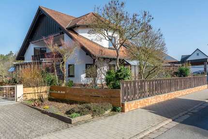 Haus zum Kaufen in Hagenbüchach 598.000,00 € 261 m²