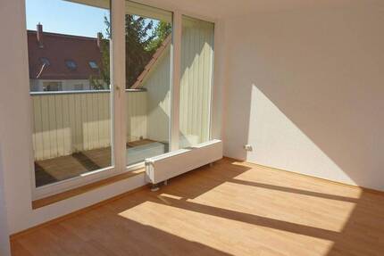 Charmante 2-Raum-Wohnung mit sonniger Dachloggia im Leipziger Süden!!