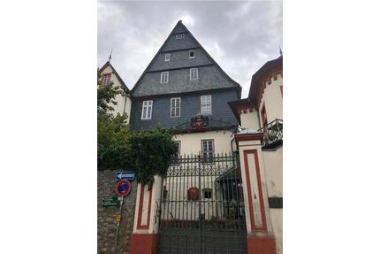 Charmante Dachgeschosswohnung im historischen Fachwerkhaus Diez