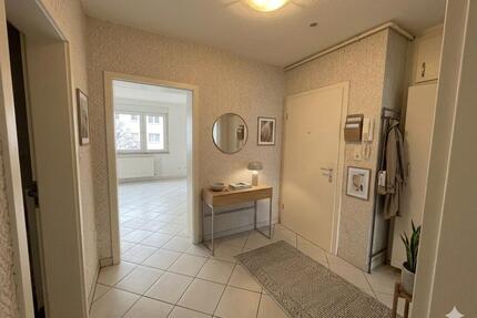Helle 2,5 Zimmer Wohnung mit Balkon - Oberursel (Taunus)