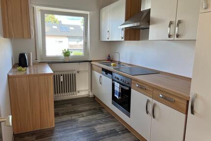 komplett möblierte 4 Raum Wohnung, Balkon, ruhig, nahe Mercedes - Rastatt