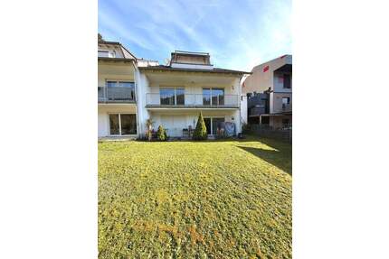 Frei ab sofort 3-Zimmerwohnung im Erdgeschoss im 3 Familienhaus mit überdachtem Balkon - Kordel