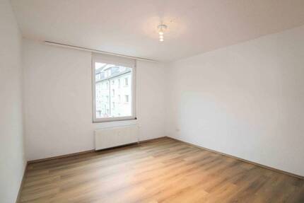 Flexibles Investment: 2 ETW 102 m² Trennbar - Essen Steele