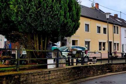 Haus zum Kaufen in Herforst 70.000,00 € 100 m²