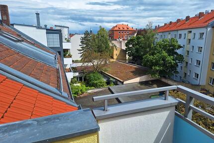 Liebevoll renovierte 4,5-Zimmer-Wohnung mit sonniger Dachterrasse - Nürnberg Gleißhammer