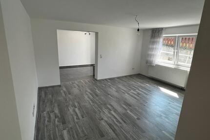 2,5 Zimmer Wohnung mit Garten - 900,00&nbsp;EUR Kaltmiete, ca.&nbsp; 80,00&nbsp;m&sup2; in Waldenbuch (PLZ: 71111)