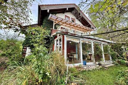Idyllisches Ein,- bis Zweifamilienhaus in bester Lage - Trostberg