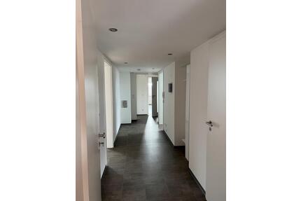 Freundliche 3-Zimmer-Dachgeschosswohnung in SchwandorfDachelhofe