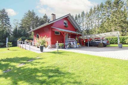 Beispielloses Wohnerlebnis in Norddeutschland! Barrierearmes Traumhaus mit Lift in idyllischer Lage - Helvesiek