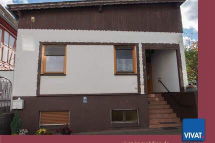 Wohnhaus mit vielen Optionen (aktuell 2 Apartments und viel Lagerfläche). Käuferprovisionsfrei! - Wehrheim Pfaffenwiesbach