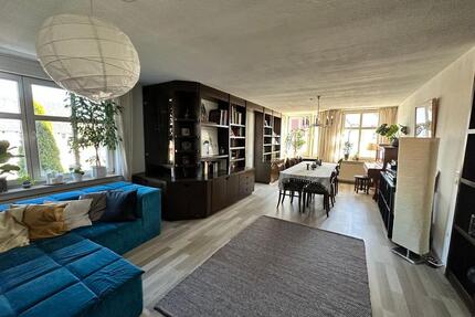 Großzügige und charmante Wohnung mit Balkon, Gartenidylle & Bar - Waldkappel