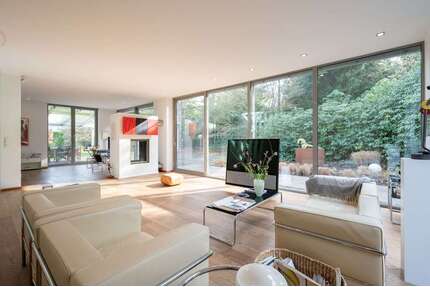 Haus zum Kaufen in Düsseldorf-Hubbelrath 2.985.000,00 € 300 m²