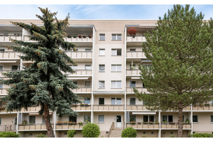 Attraktive, demnächst frei werdende Eigentumswohnung mit Balkon und schönem Grünblick - Leipzig Grünau-Mitte