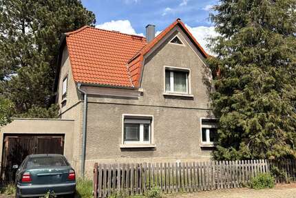 Haus zum Kaufen in Glaubitz 68.000,00 € 143 m²