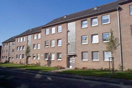 Wir renovieren für Sie! helle 3 Zimmerwohnung mit Balkon in MG-Rheindahlen - Mönchengladbach West