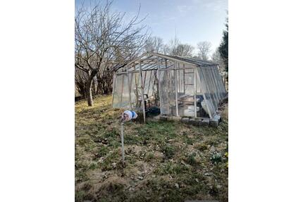 Garten mit Gartenhaus in Groß Lüsewitz - Sanitz