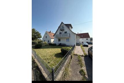 1050 Euro Wohnung in EG - 1.050,00&nbsp;EUR Kaltmiete, ca.&nbsp; 85,00&nbsp;m&sup2; in Burgrieden (PLZ: 88483)