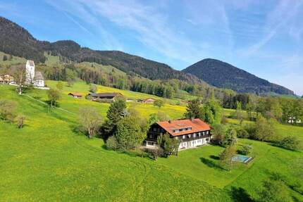 Erhaben über dem Tal. Anwesen mit atemberaubendem Panorama. - Brannenburg St. Margareten