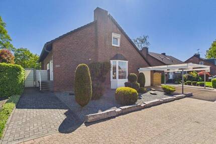 Familienfreundliches Einfamilienhaus mit Garten, Vollkeller & Doppelcarport in ruhiger Wohnlage - Bocholt