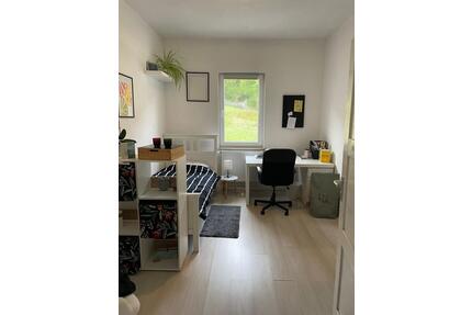 Helles WG-Zimmer - 330,00&nbsp;EUR Kaltmiete, ca.&nbsp; 12,00&nbsp;m&sup2; in Eichstätt (PLZ: 85072)