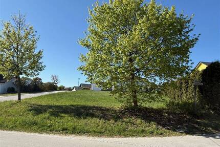 großes Baugrundstück in Schöllnach-Poppenberg