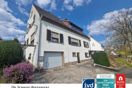 Großzügiges Ein- bis Zweifamilienhaus mit schönem Garten und Garage, Alte Dreisbach! - Siegen Niederschelden
