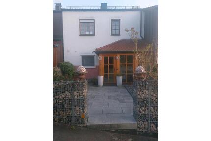 Reihenhaus - 410.000,00&nbsp;EUR Kaufpreis, ca.&nbsp; 115,00&nbsp;m&sup2; in Ilsfeld (PLZ: 74360)