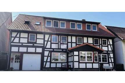 Haus zum Kaufen in Dassel 279.000,00 € 328 m²