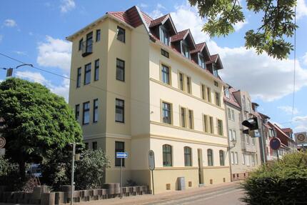 Ab 01. Juli 2026 In Nähe AMEOS-Klinikum: DG-2Raum-Wohnung mit Einbauküche! - Halberstadt
