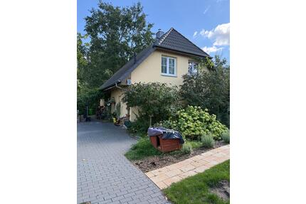 Einfamilienhaus mit Pool und Kamin, ruhige Lage Fredersdorf Nord - Fredersdorf-Vogelsdorf