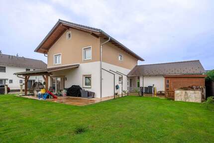 Haus zum Kaufen in Tittmoning 749.000,00 € 160 m²