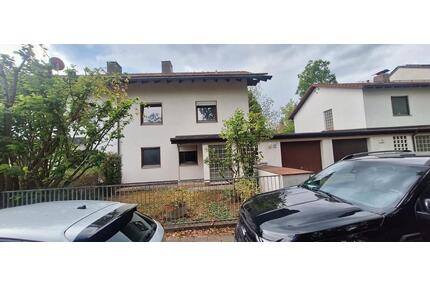 Gepflegte Doppelhaushälfte mit großem Garten, Garage und ausgebau - Ottobrunn