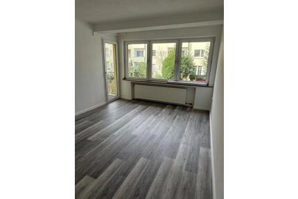 Schöne helle 2-Raum-Wohnung mit EBK & Balkon i Essen-Rüttenscheid