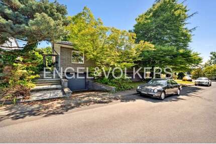 Haus zum Kaufen in Bergisch Gladbach - Bensberg 1.200.000,00 € 256 m²