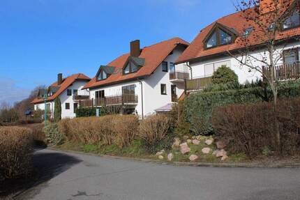 Stilvoll wohnen im Grünen - modern renovierte 2-Raum-Wohnung mit Balkon & Einbauküche - Wachau OT Seifersdorf