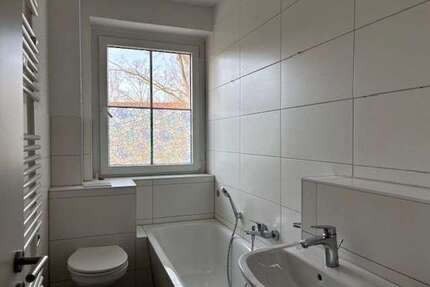 Wohnung zum Mieten in Leuna 360,00 € 50.8 m²