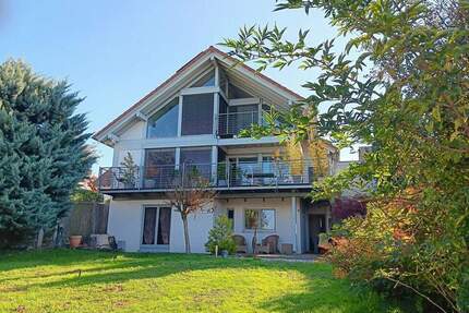 Design trifft Energieeffizienz - 785.000,00&nbsp;EUR Kaufpreis, ca.&nbsp; 182,00&nbsp;m&sup2;&nbsp;Wohnfl&auml;che in Bad Bellingen (PLZ: 79415) Rheinweiler