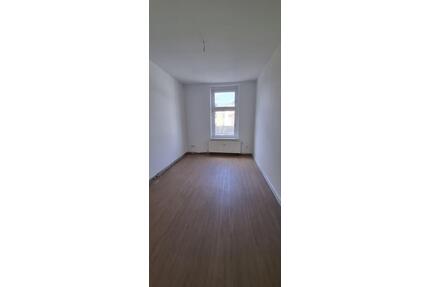 renovierte 3-Zimmerwohnung - 876,00&nbsp;EUR Kaltmiete, ca.&nbsp; 73,00&nbsp;m&sup2; in Eberswalde (PLZ: 16225)