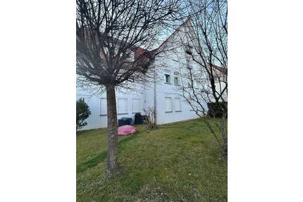 großzügige 5 Zimmer-Wohnung - bezahlbarer Wohnraum für Familien - Herrenberg Kuppingen