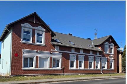 Mehrfamilienhaus mit freiwerdender Eigentümerwohnung und viel Nebengelass - Ferdinandshof