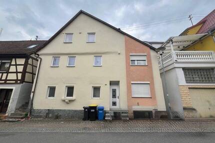 Renoviertes älteres Einfamilienhaus mit kleinem Gartenbereich und Gartenlaube! - Bad Mergentheim / Wachbach