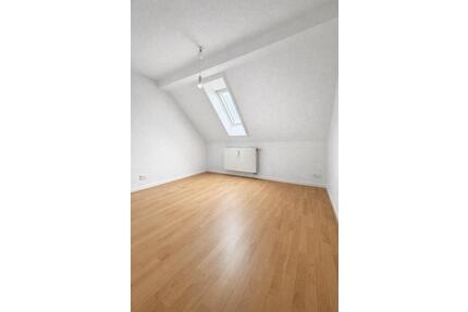 2-Zimmer-DG Wohnung am Change Campus 390€ Kaltmiete - Solingen