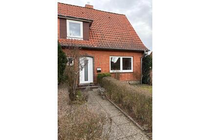 Saniertes Reihenendhaus, Haus mit Garten und Garage - Heide