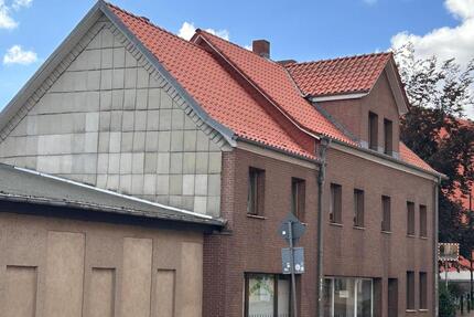 Wohn- und Geschäftshaus mit Einliegerwohnung - Gützkow