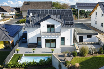 Moderner Neubau mit Pool, PV & Smart-Home auf Erbpachtgrundstück - Mechernich Kommern
