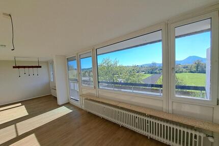 3-Zimmer Wohnung Freilassing - 900,00&nbsp;EUR Kaltmiete, ca.&nbsp; 96,77&nbsp;m&sup2; in Freilassing (PLZ: 83395)