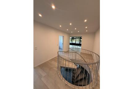 Neu renovierte Mietwohnung - 1.233,00&nbsp;EUR Kaltmiete, ca.&nbsp; 137,00&nbsp;m&sup2; in Hameln (PLZ: 31785)