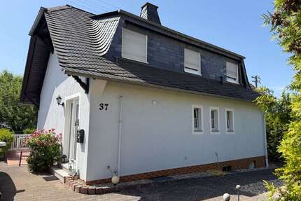 Haus zum Kaufen in Geisenheim Stephanshausen 420.000,00 € 123 m² - Geisenheim / Stephanshausen