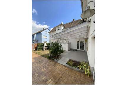 Haus zum Kaufen in Riedstadt 580.000,00 € 278 m²