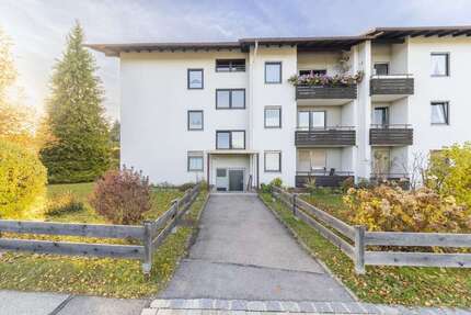 Wohnung zum Kaufen in Siegsdorf 245.000,00 € 73.45 m²